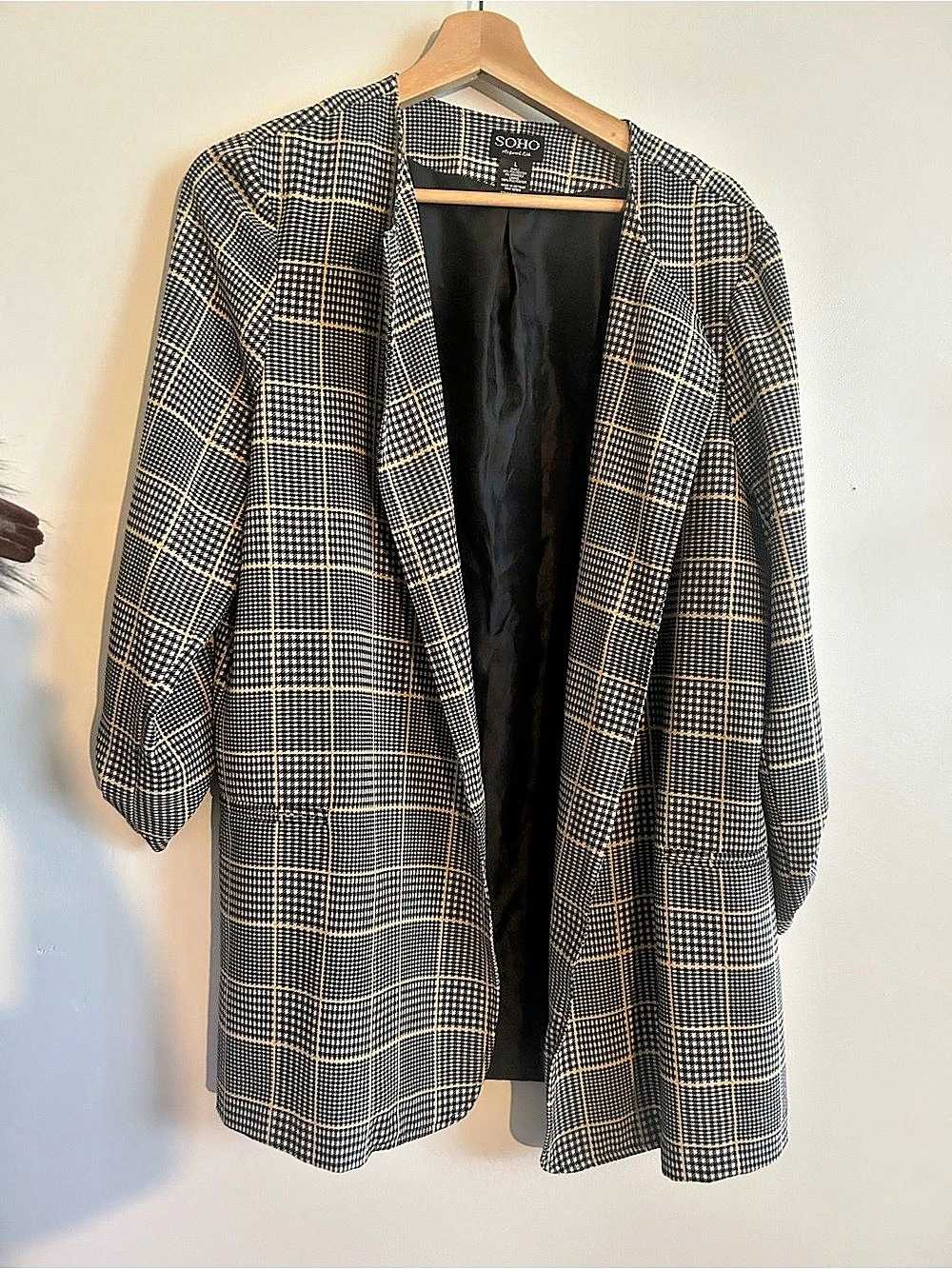 SOHO Plaid Open Front Blazer in Black & Yellow Size Large